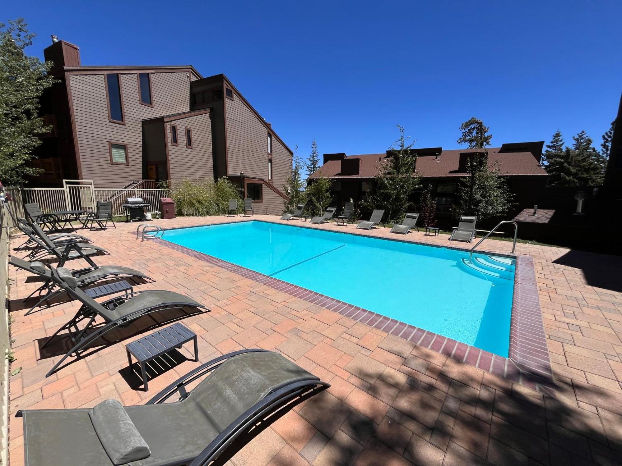 Tastefully Remodeled Condo At Mammoth Ski & Racquet Club, Hot Tub, Garage, 10 Min Walk To Ski Lifts Mammoth Lakes Extérieur photo