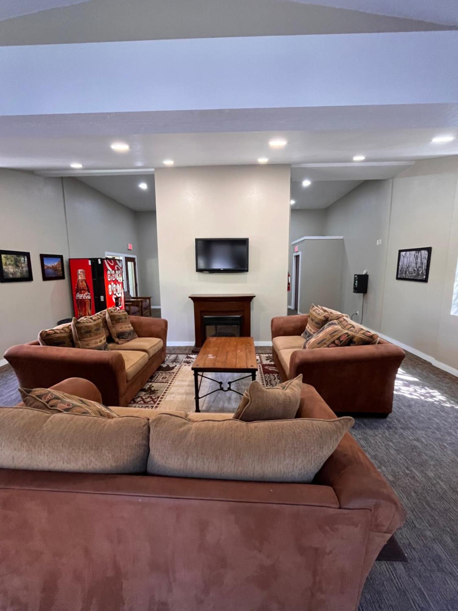 Tastefully Remodeled Condo At Mammoth Ski & Racquet Club, Hot Tub, Garage, 10 Min Walk To Ski Lifts Mammoth Lakes Extérieur photo