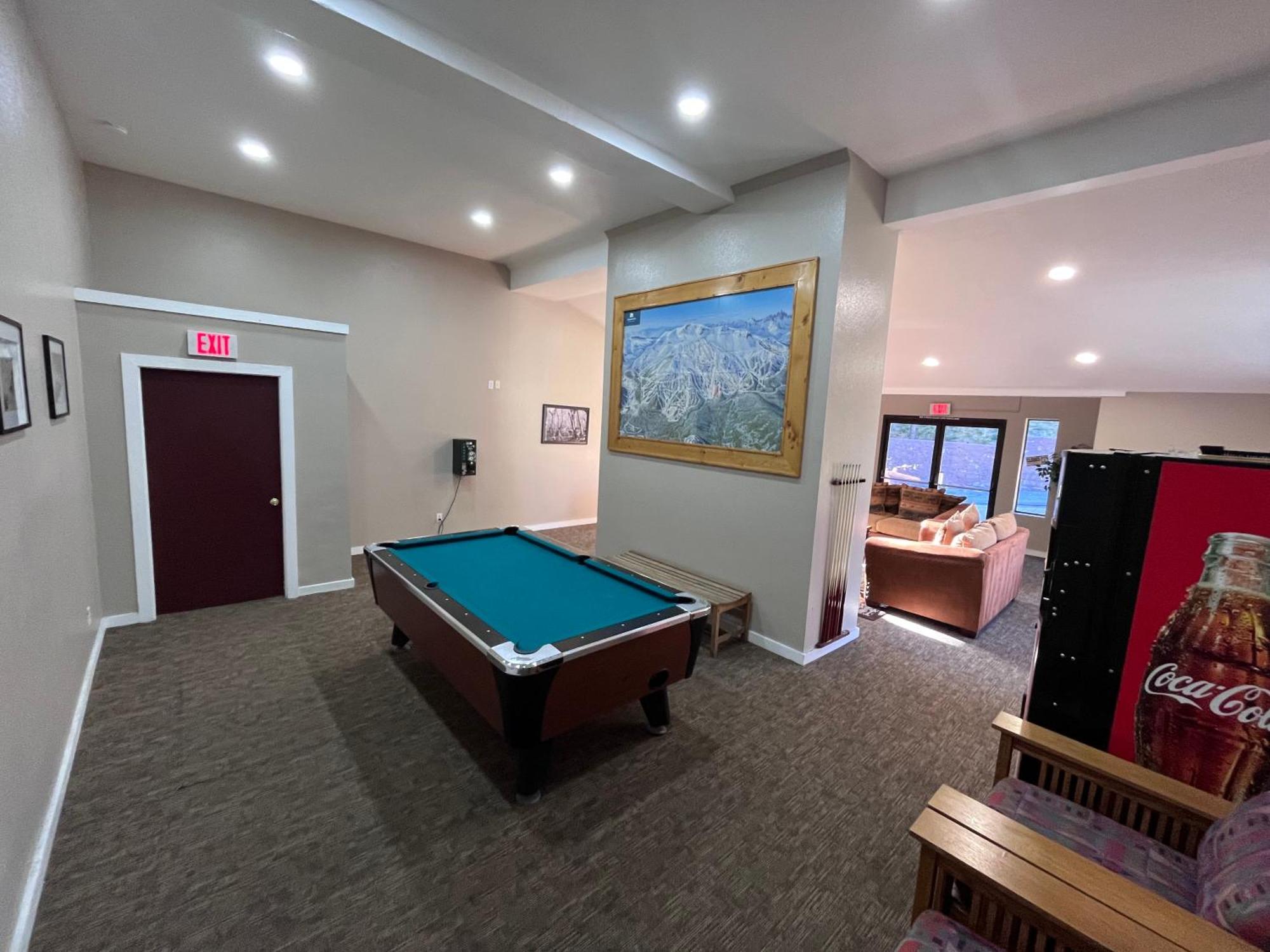 Tastefully Remodeled Condo At Mammoth Ski & Racquet Club, Hot Tub, Garage, 10 Min Walk To Ski Lifts Mammoth Lakes Extérieur photo