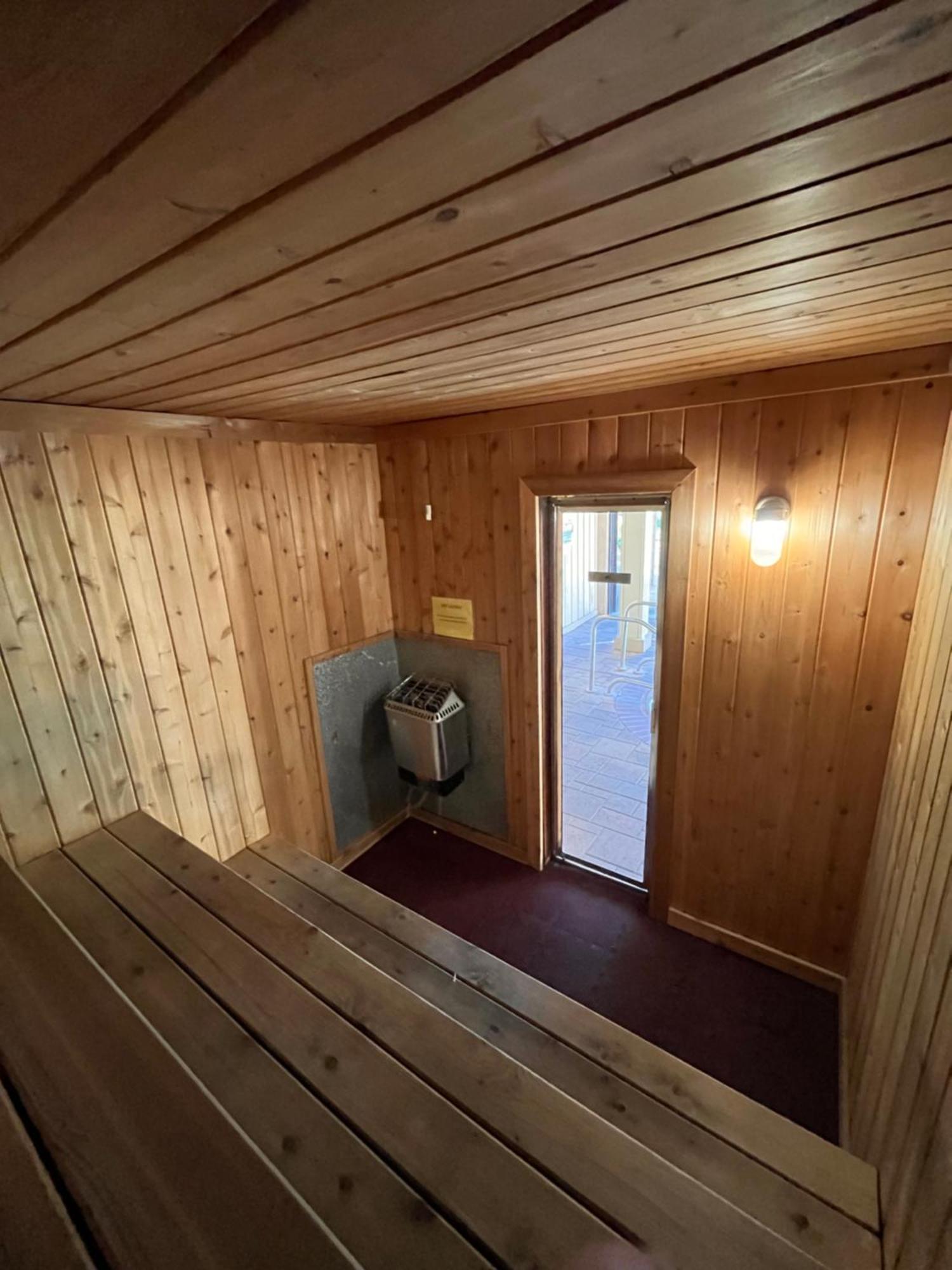 Tastefully Remodeled Condo At Mammoth Ski & Racquet Club, Hot Tub, Garage, 10 Min Walk To Ski Lifts Mammoth Lakes Extérieur photo