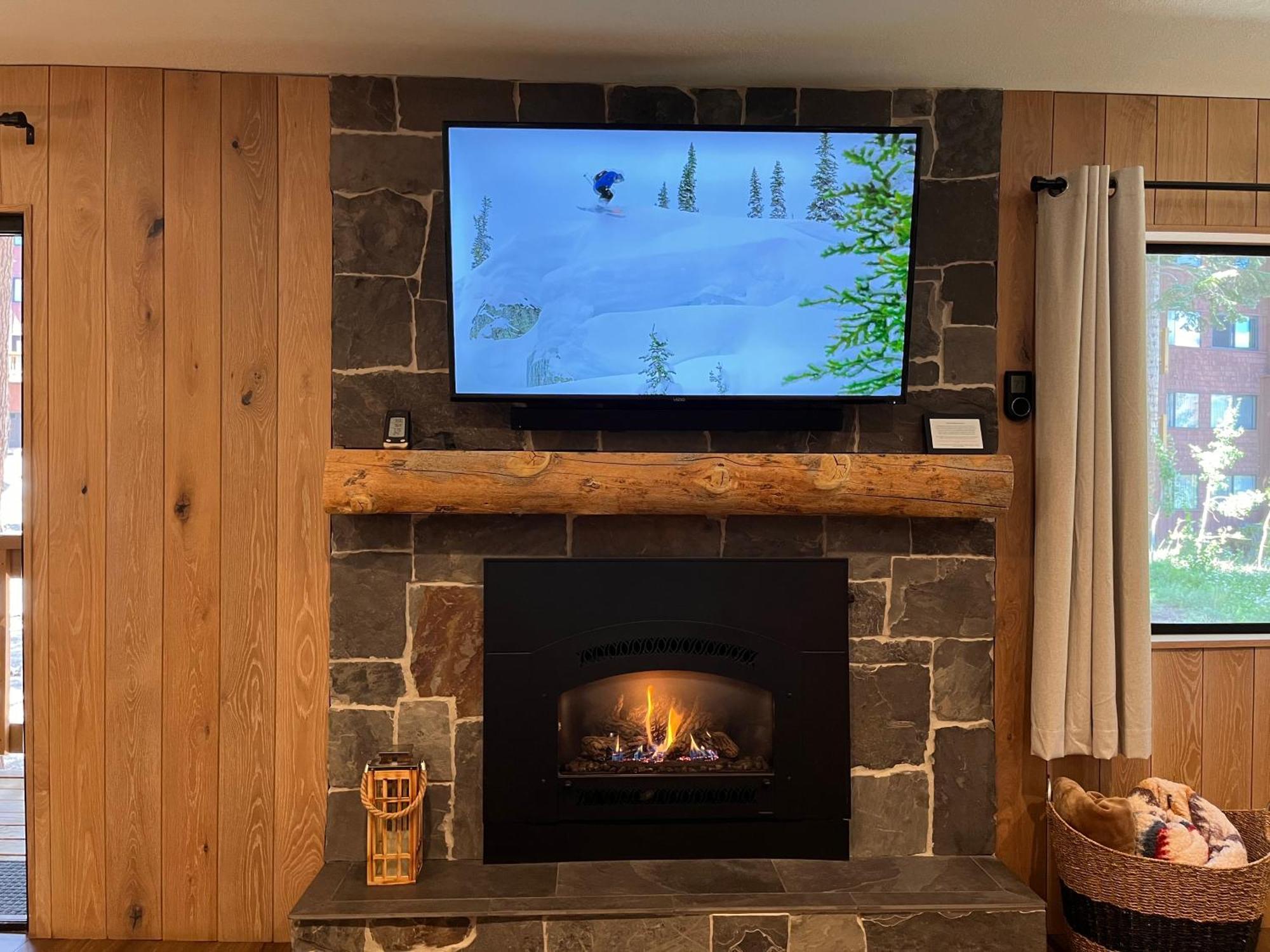 Tastefully Remodeled Condo At Mammoth Ski & Racquet Club, Hot Tub, Garage, 10 Min Walk To Ski Lifts Mammoth Lakes Extérieur photo