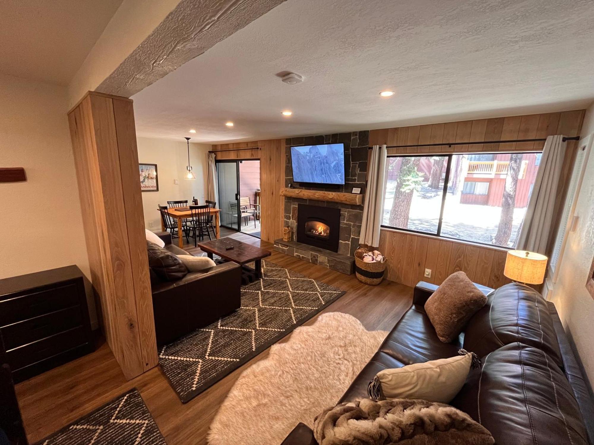 Tastefully Remodeled Condo At Mammoth Ski & Racquet Club, Hot Tub, Garage, 10 Min Walk To Ski Lifts Mammoth Lakes Extérieur photo