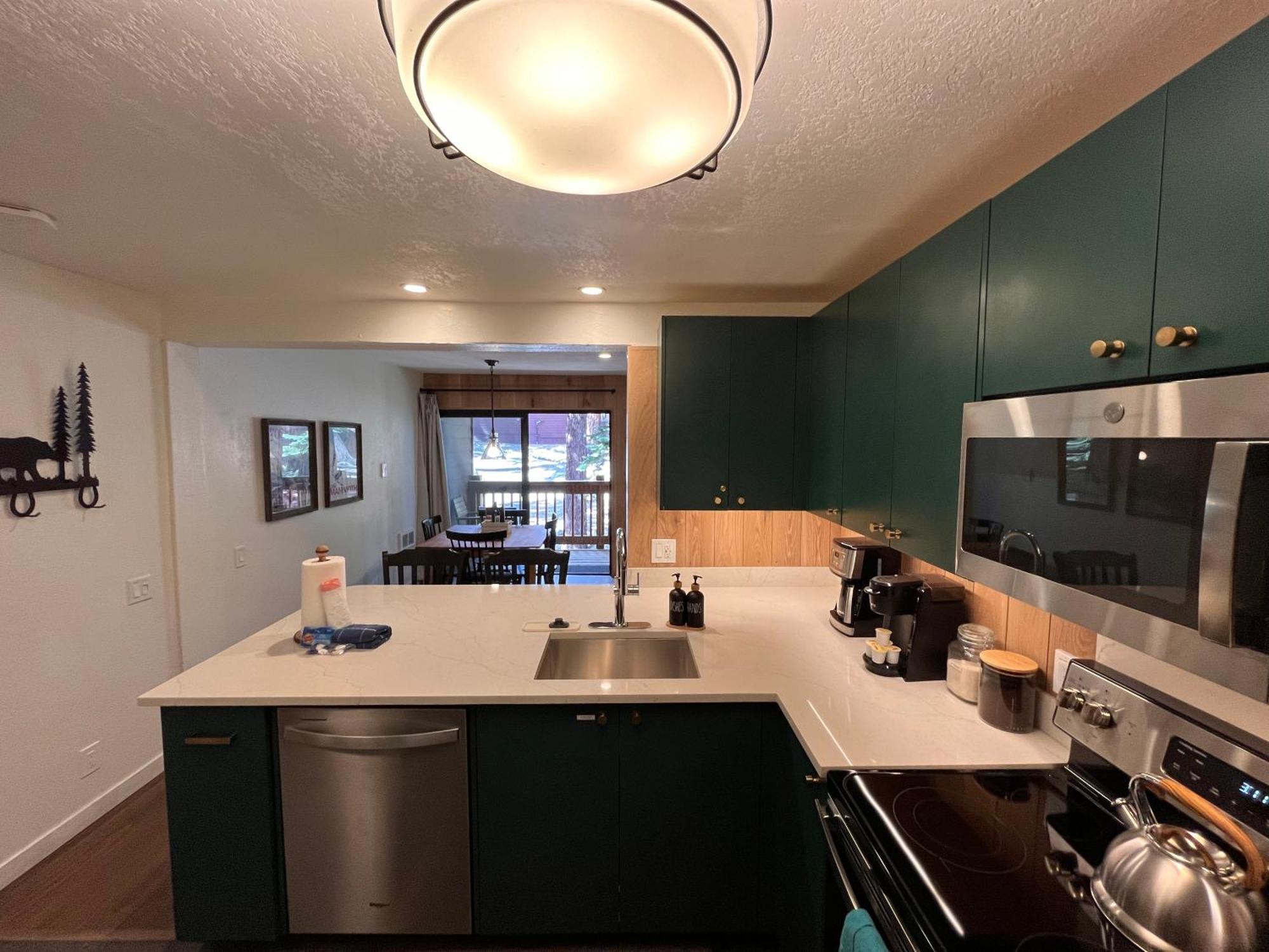 Tastefully Remodeled Condo At Mammoth Ski & Racquet Club, Hot Tub, Garage, 10 Min Walk To Ski Lifts Mammoth Lakes Extérieur photo