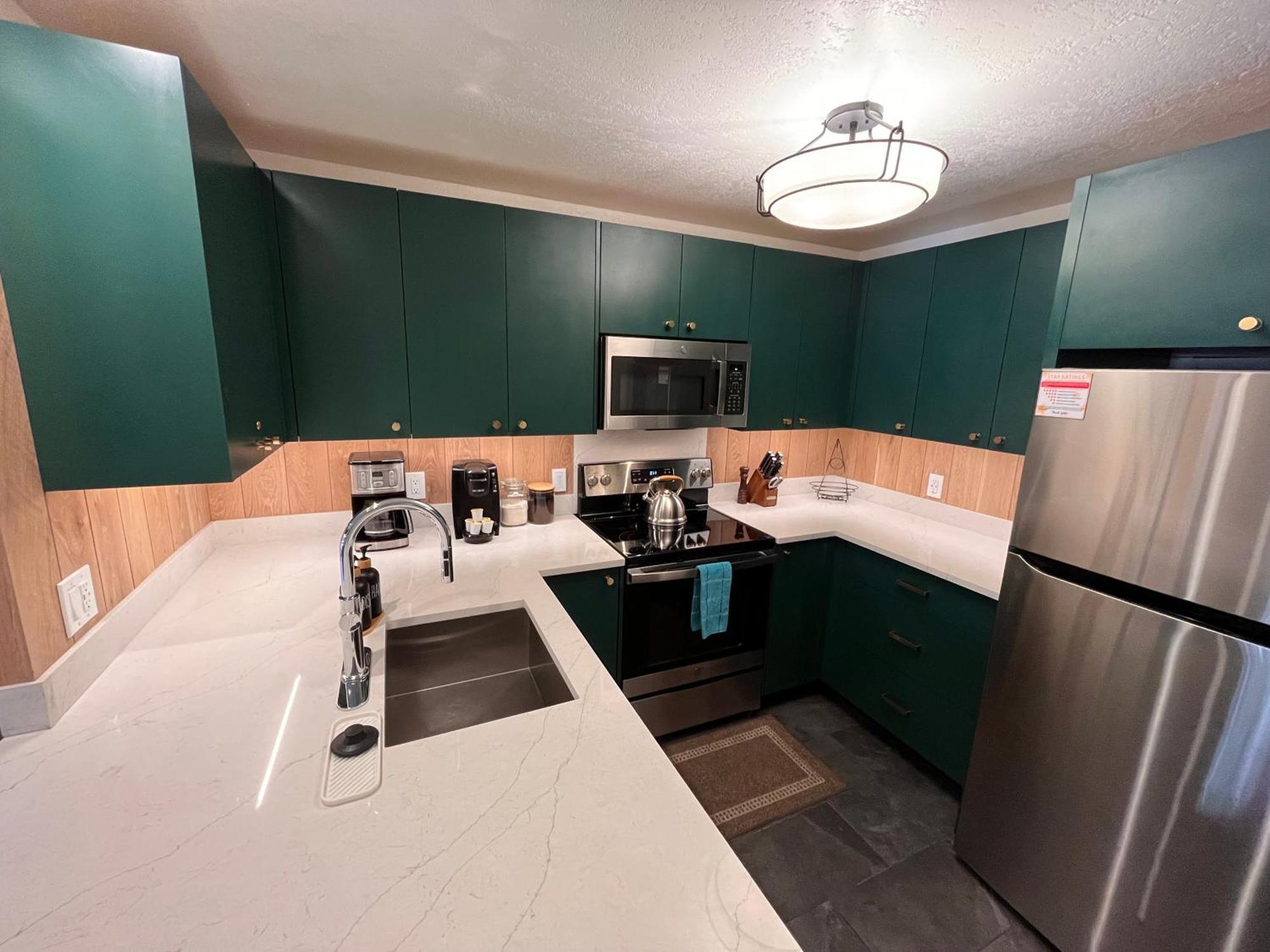 Tastefully Remodeled Condo At Mammoth Ski & Racquet Club, Hot Tub, Garage, 10 Min Walk To Ski Lifts Mammoth Lakes Extérieur photo